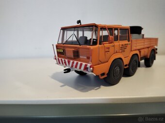 Tatra 813 včetně obtisků a laků 1:43 - 10