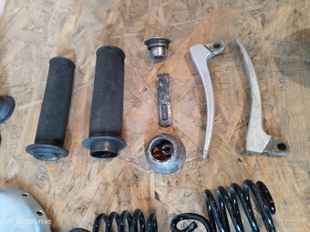 Jawa pérák,Ogar 350, ČZ 150C, Jawetta, pařez - 10