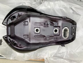 Nádrž Benelli 502C Cruiser - 10