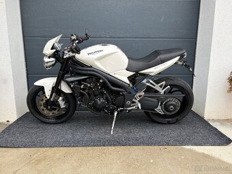 Triumph Speed Triple 1050 - 10