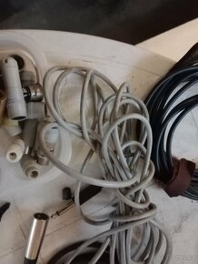 kabely a konektory - 10
