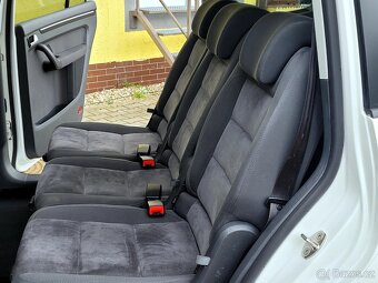 Volkswagen Touran, 1,4TSi DSG Highline, nové ROZVODY - 10