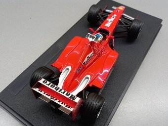 F1 FERRARI F399 1999 MARLBORO SCHUMACHER HOTWHEELS 1:18 - 10