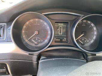 Prodám Škoda Superb II 2.0 TDI DSG, 125 kW, r.v. 2011 – Denn - 10