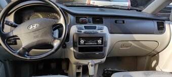 Prodám Hyundai Trajet - 10