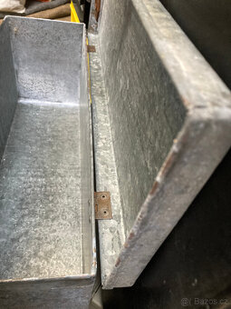 Box plechový, pokladnička, schránka kovová 500 kč - 10