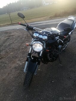 Honda hornet 900 - 10