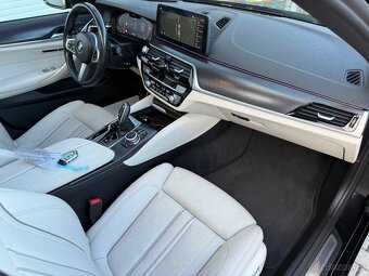 BMW 520d xDrive M SPORT MEGAFULL PANORAMA TAŽNÉ 2022 - 10