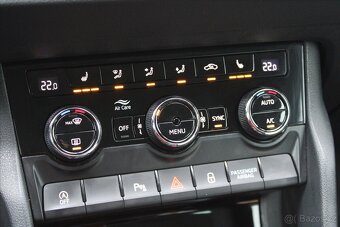 Škoda Karoq 2.0 TDI 110kW DSG 4x4 STYLE+ (2017) - 10