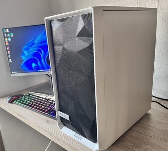 Herní Repasovaný Počítač se Zárukou - Windows 11 - 10