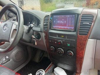 Kia Sorrento - 10