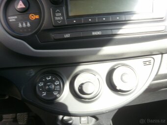 Toyota Yaris rok 2015 5 dv. - 10
