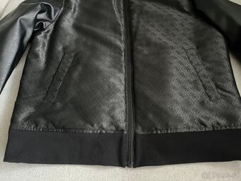 GUESS pánský černý bomber - 10