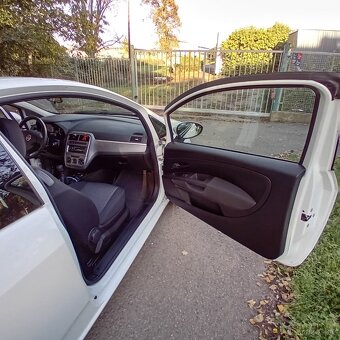 Fiat Punto Grande/Evo ČR LPG 1.2 51 kw 2013 129 000 km - 10