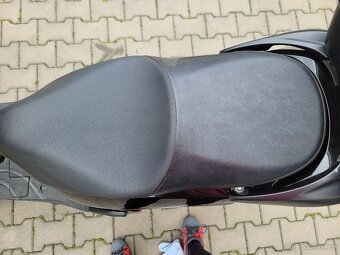 Honda SH 300i - 10