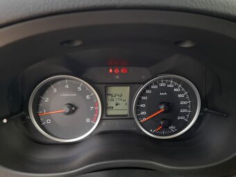 Subaru Forester 4×4 2,0i 110 KW AC STK - 10