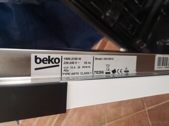Vestavná myčka Beko 45cm - 10