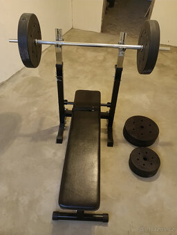 Lavice a dvourucni cinka na posilovani Bench press - 10