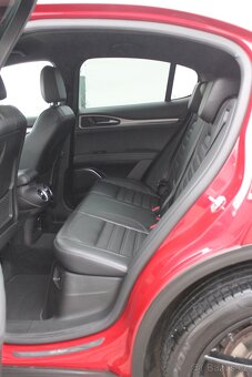 Alfa Romeo Stelvio 2.2JTD 154kW¨Q4¨ACC¨KEYLESS¨KAMERA - 10