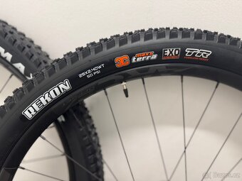 GX Eagle sada, RaceFace záplety, řidítka, představec, sedlov - 10