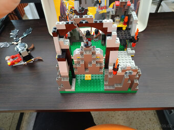 LEGO Castle 6087 Witch's Magic Manor +návod - 10