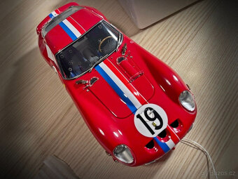 CMC M-155 Ferrari 250 GTO Le Mans 1962 #19 Red Limited č. 44 - 10