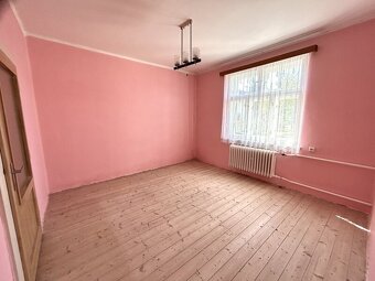 Rodinný dům, zahrada, garáž v atraktivní lokalitě obce Starý - 10