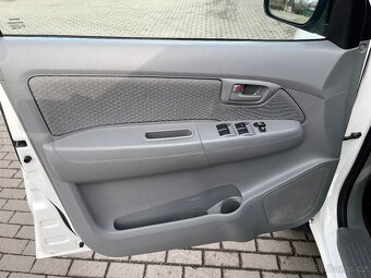 Toyota Hilux 2.5 TD naj: 69837 km - 10