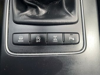 Kia Sorento 2.2Crdi 147kw 4x4 2015 koupeno v ČR - 10
