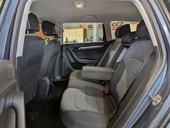 Volkswagen Passat VARIANT 1.6TDi 77kW TEMPOMAT PDC - 10