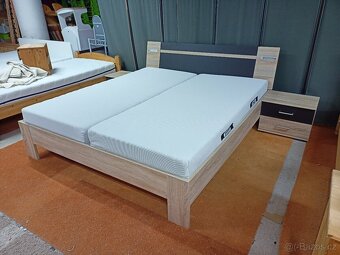 Prodám hezké letiště 180 x 200 cm s nočními stolky - 10