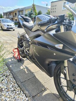Yamaha YZF-R125 - 10
