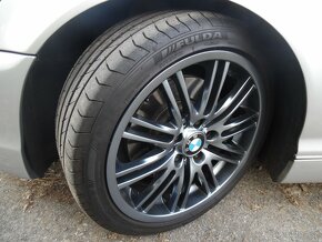 BMW E46 330i 170Kw M paket 2 Touring-top stav - 10