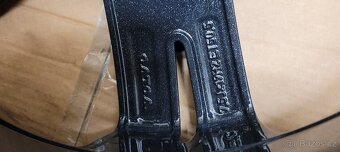 VOLVO XC60,alu 19',originál,černá perleť - 10