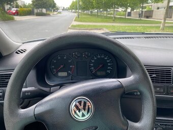 Volkswagen Golf 4 1,4 l 55 kW - 10