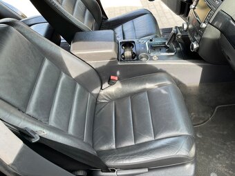 VW Touareg 3.0 V6 TDi Exclusive - 10