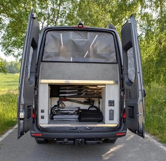 Obytný vůz Mercedes-Benz Sprinter 319 CDI (2023) - 10