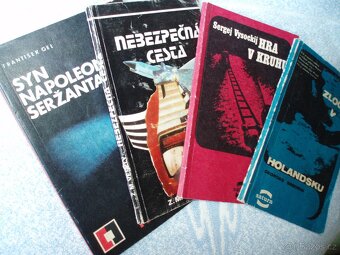 staré detektivky-Signál, Magnet, Napětí, Saturn - 10
