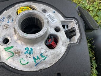 AUDI VOLANT VYHRIEVANÝ S AIRBAGOM A F1 PADLAMI - 10
