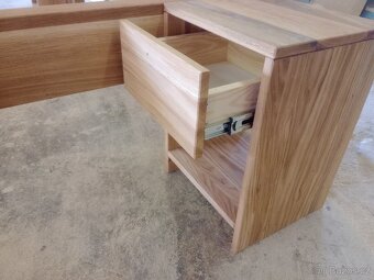 Dubová postel manželská se stolky - 10