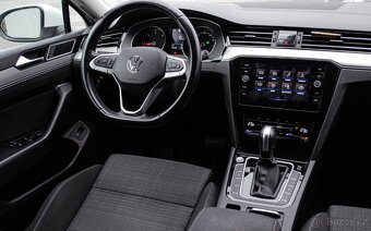 Volkswagen Passat Variant 2.0 TDI DSG - 10