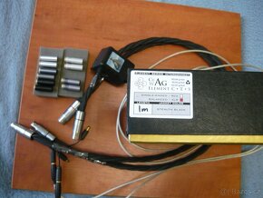 ELECTROCOMPANIET EMC 1UP  + doplnky , kábel XLR - 10