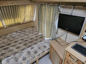 Rustikální anglický karavan Elddis - 10