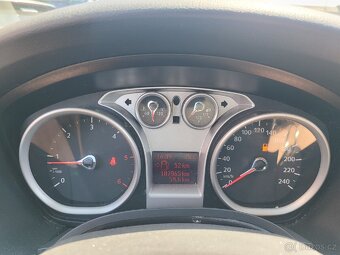 Ford Focus facelift.1.6 TDCi,80kw, nová STK, rok 2011. - 10