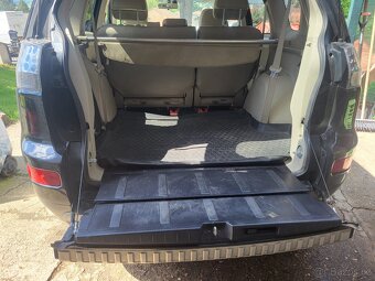 Mitsubishi Outlander 2.0 tdi 4x4 - 10