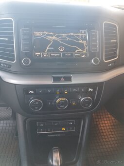 Volkswagen Sharan 2.0 TDI -130kw Highline - 10