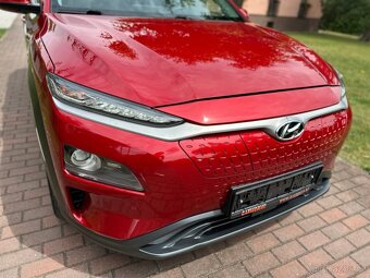 Prodávám Hyundai Kona 150kw 64 kWh Premium - 10