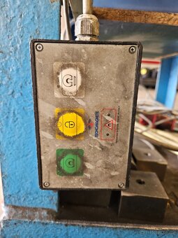 Dva elektrické upínací magnety Tecnomagnete - 10