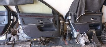 Audi8 před fejstlift NÁHRADNÍ DÍLY - 10
