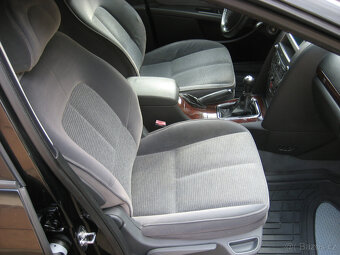 PEUGEOT 407 SW 1.6 HDI - 10
